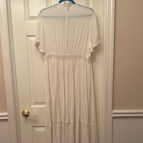 Torrid Cream Duster - Picture 2 of 11